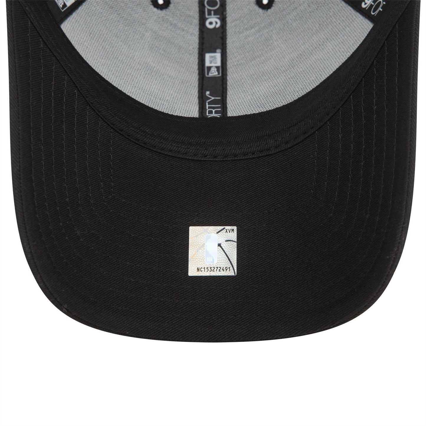 Chicago Bulls Metallic Outline Black 9FORTY Adjustable Cap
