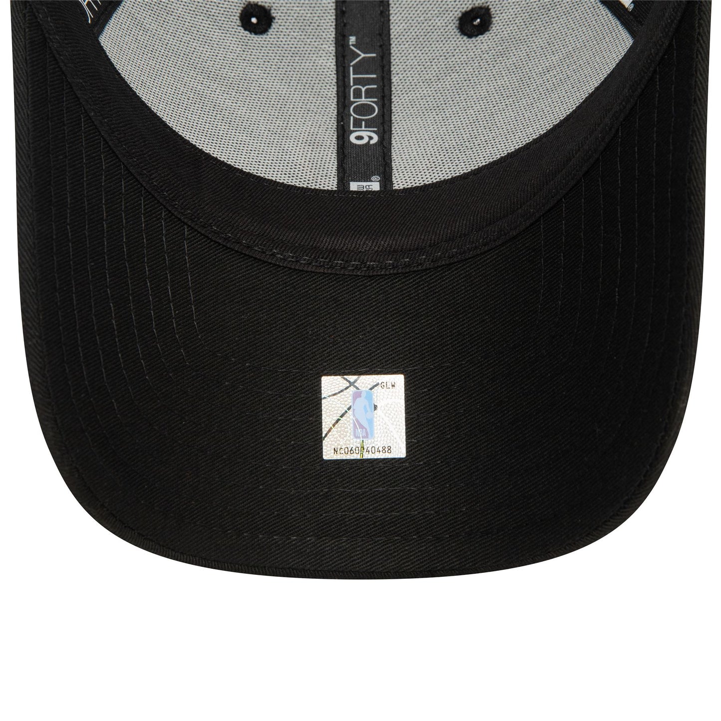 New Era Mens 9Forty Trucker Cap ~ Chicago Bulls black