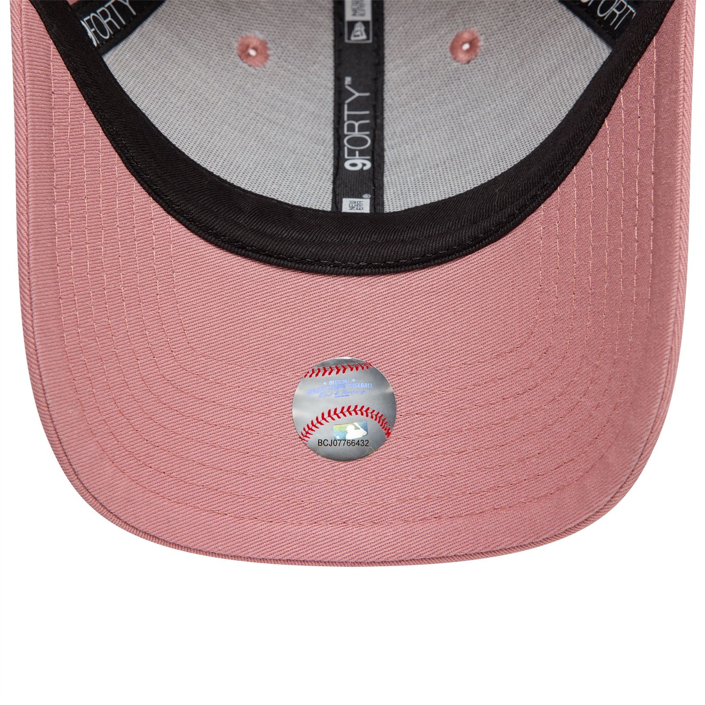 New York Yankees League Essential Dark Pink 9FORTY Adjustable Cap