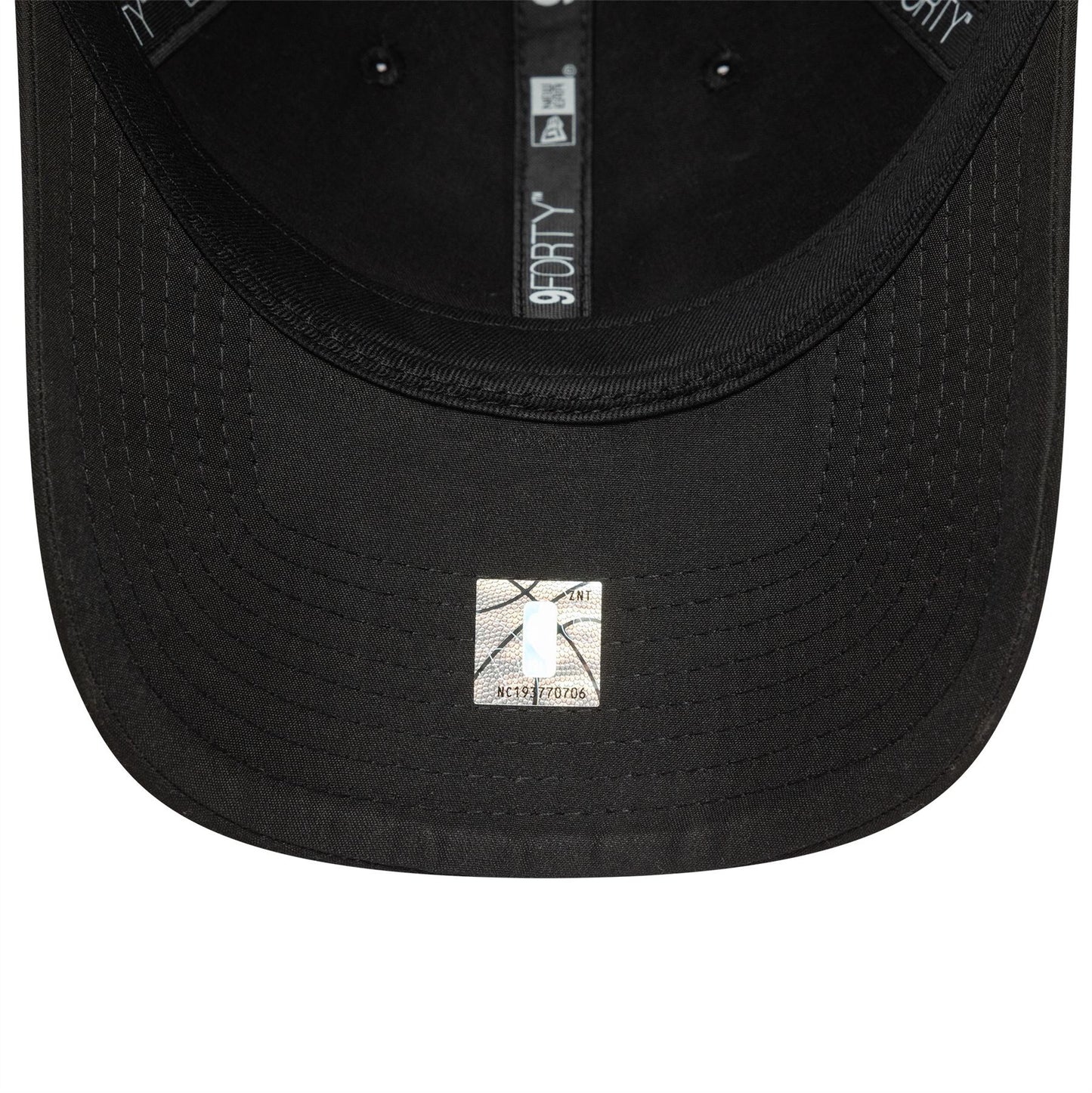 Chicago Bulls NBA Pin Black 9FORTY Adjustable New Era Cap