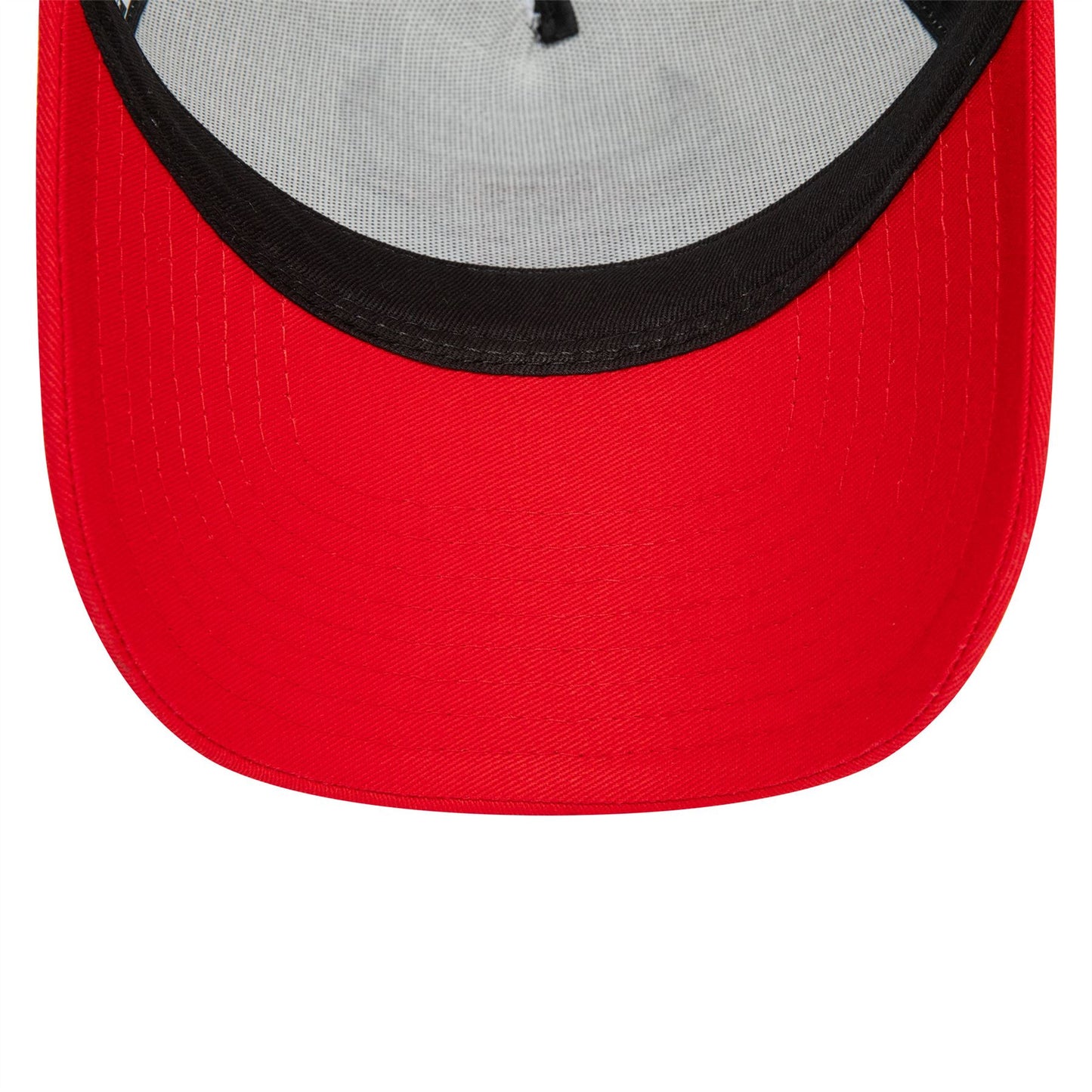 New Era Mens Trucker Cap ~ Chicago Bulls red