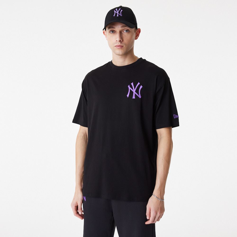 New Era Mens League Essential SS Crew Neck OS T-Shirt ~ New York Yankees black