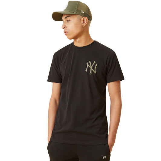 New Era Men's  MLB Left Chest Team Logo T-Shirt ~ "New York Yankees" black