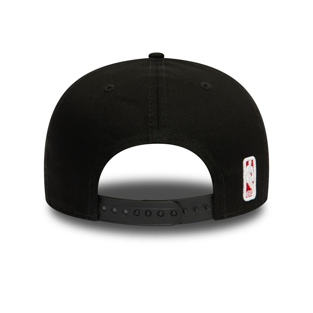 New Era Mens NBA  Snapback 9Fifty Cap ~ Chicago Bulls black