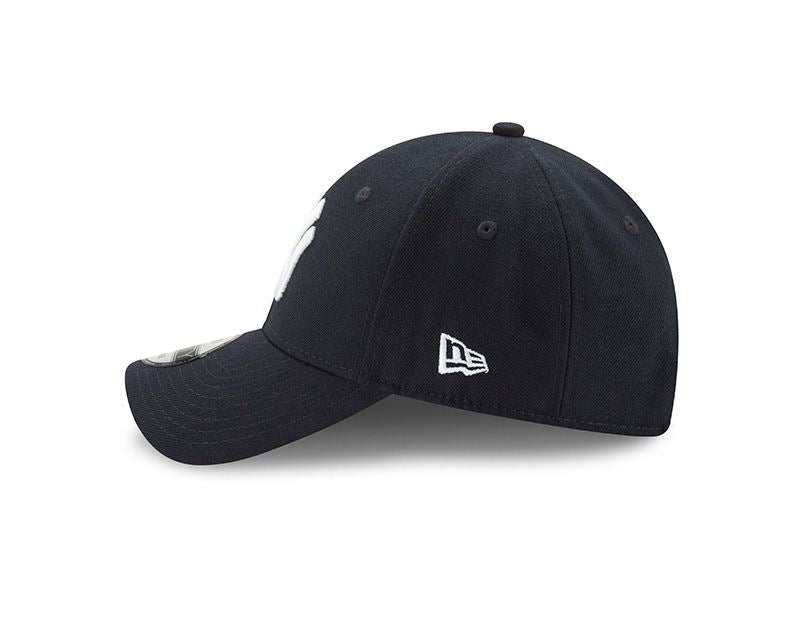 New Era 940 Adjustable League Cap ~ New York Yankees navy white