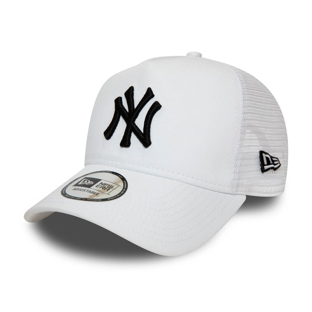 New Era Men's Essential AF Trucker Cap ~ New York Yankees white