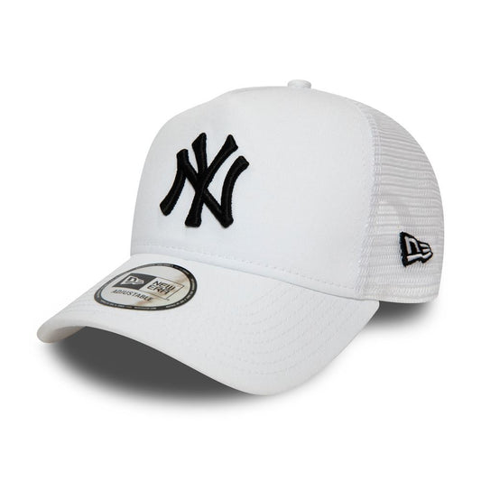New Era Men's Essential AF Trucker Cap ~ New York Yankees white