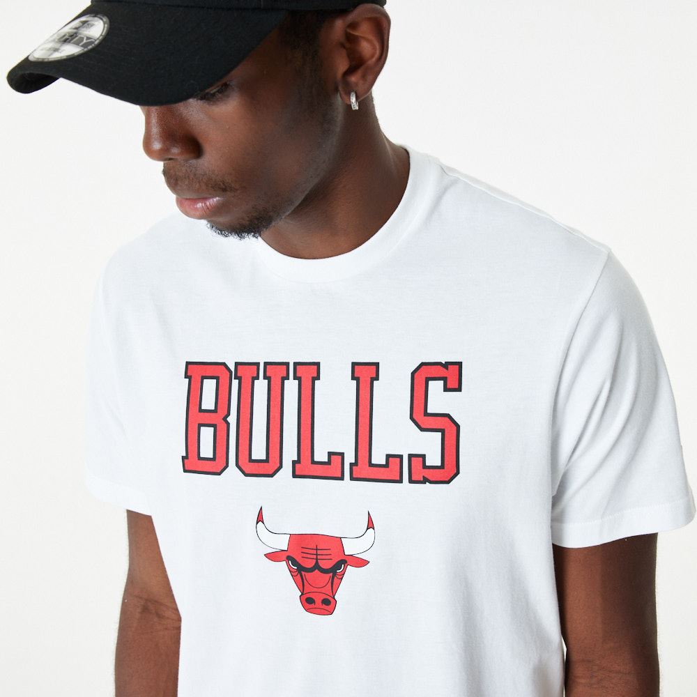 New Era Mens NBA Team Logo T-Shirt ~ Chicago Bulls White