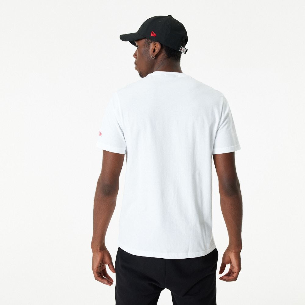 New Era Mens NBA Team Logo T-Shirt ~ Chicago Bulls White