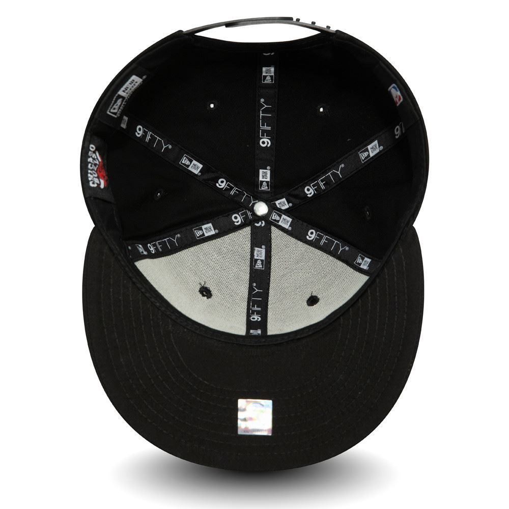 New Era Mens NBA  Snapback 9Fifty Cap ~ Chicago Bulls black