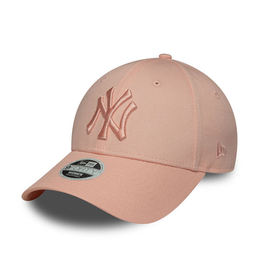 Womans New York Yankees Essential 9Forty Adjustable Pink Cap