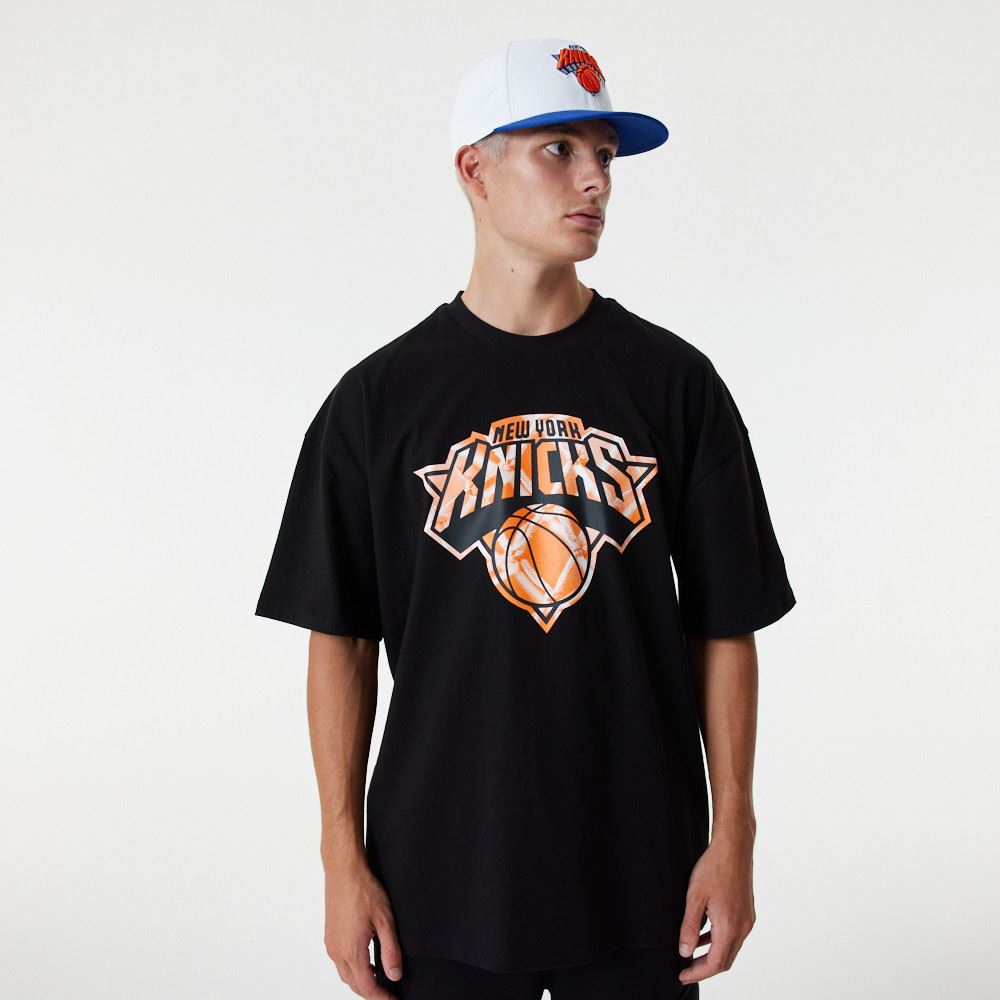 New Era Mens NBA Infill Logo OS T-Shirt ~ New York Knicks Black