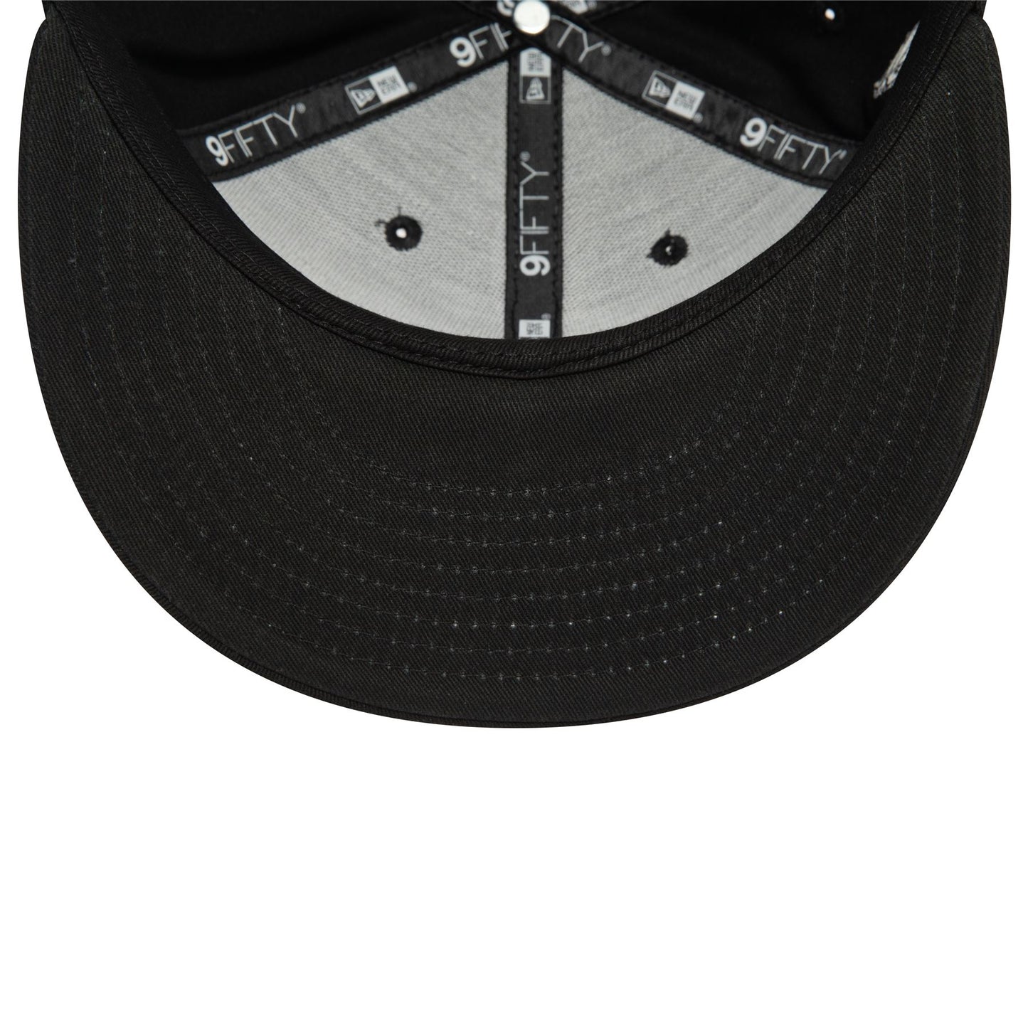 New Era Mens Monochrome 9Fifty Cap ~ Chicago Bulls black