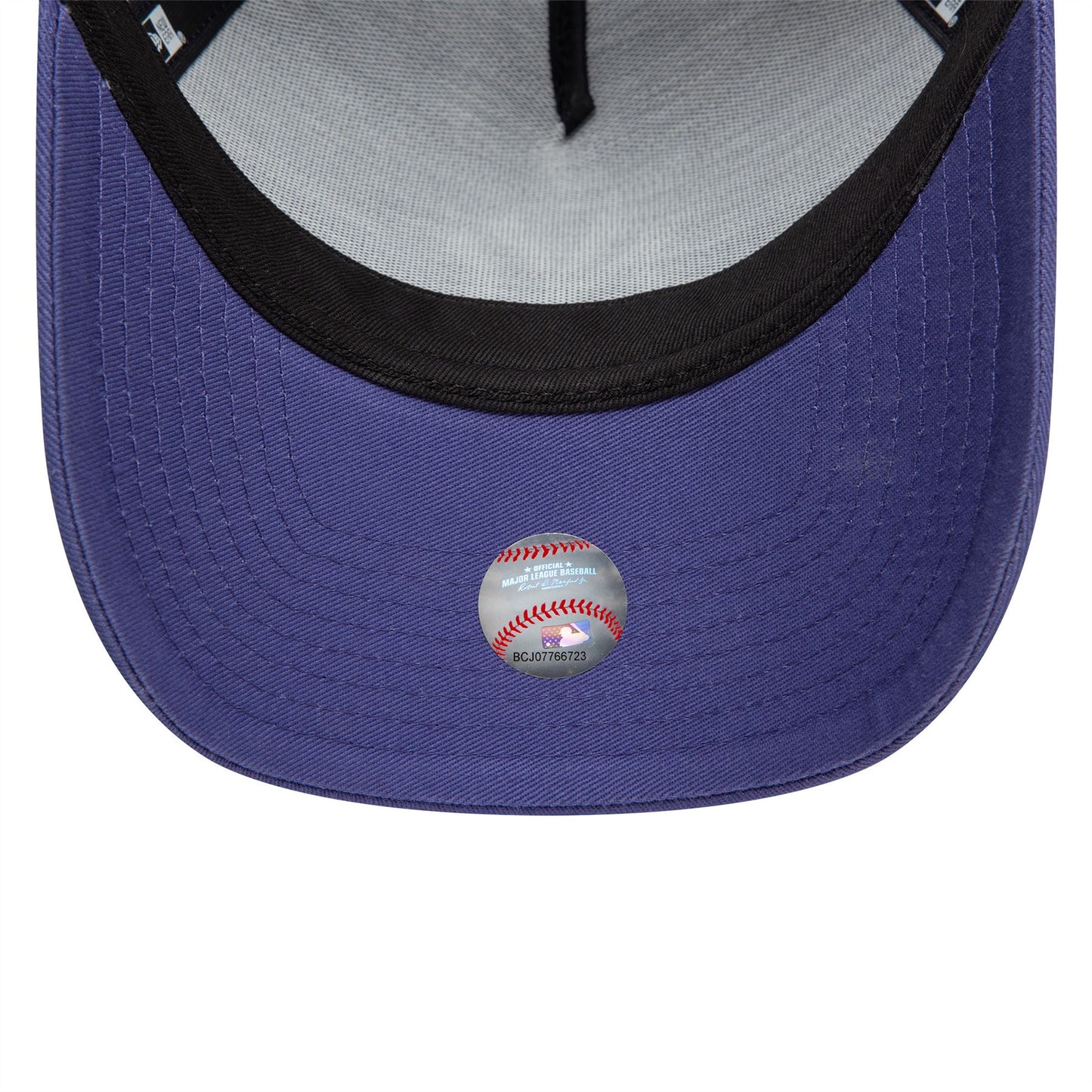 New York Yankees League Essential Dark Blue 9FORTY A-Frame Trucker Adjustable Cap