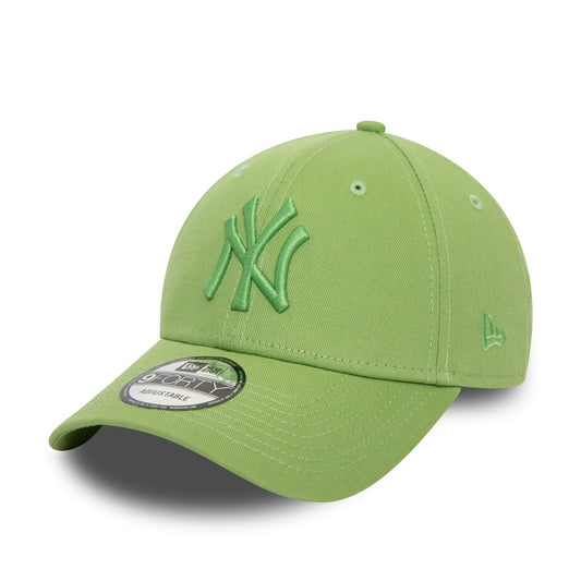 New Era League Essential 9Forty Adjustable Cap ~ New York Yankees green 2