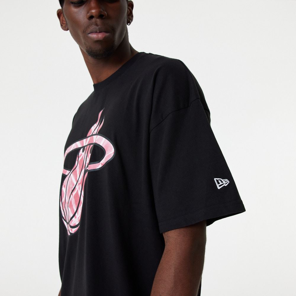 New Era Mens NBA Infill Logo OS T-Shirt ~ Miami Heat Black