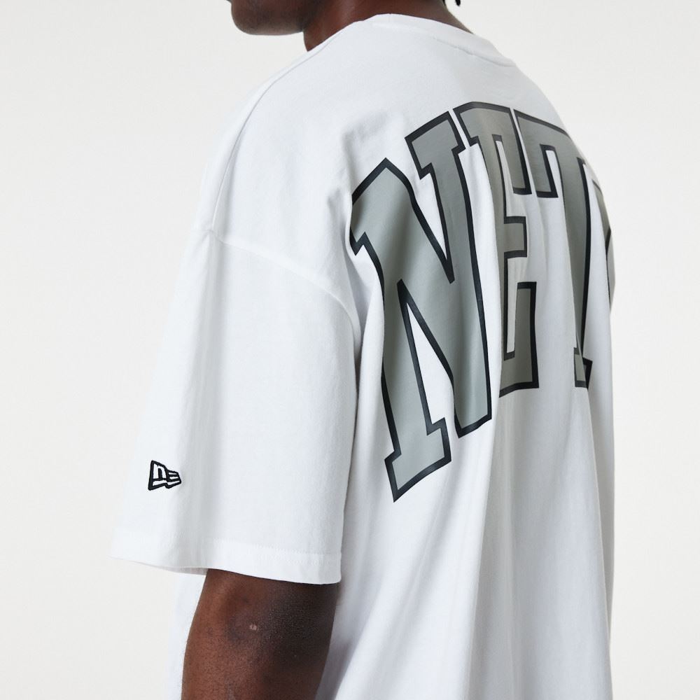 New Era Mens NBA Infill Logo OS T-Shirt ~  Brooklyn Nets White