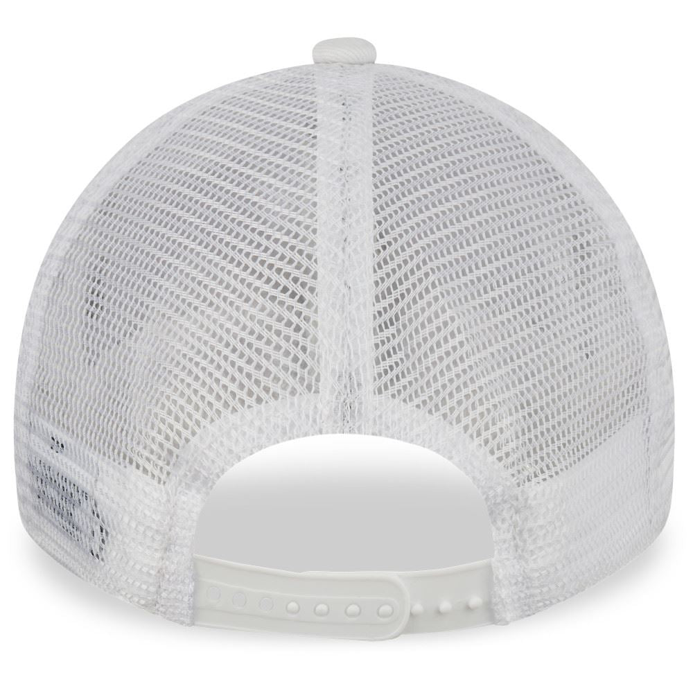 New Era Men's Essential AF Trucker Cap ~ New York Yankees white