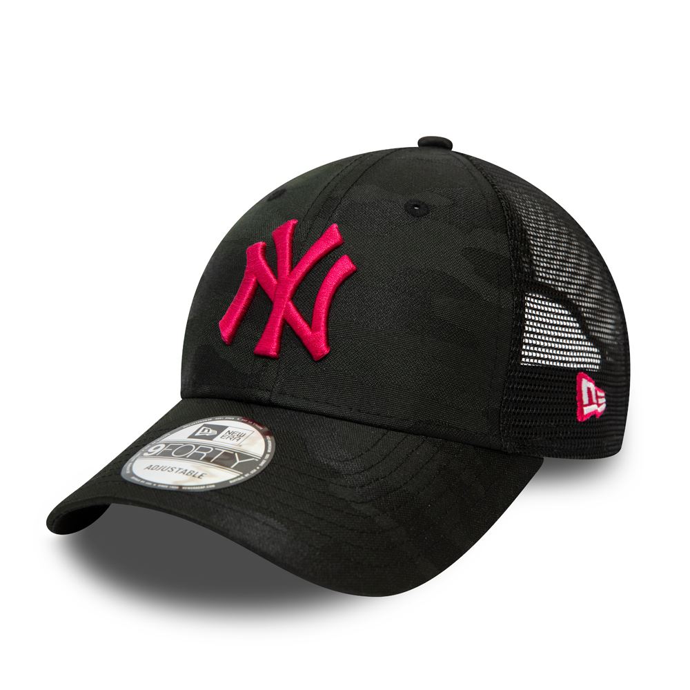 New Era Home Field 9Forty Trucker Cap ~ New York Yankees pink