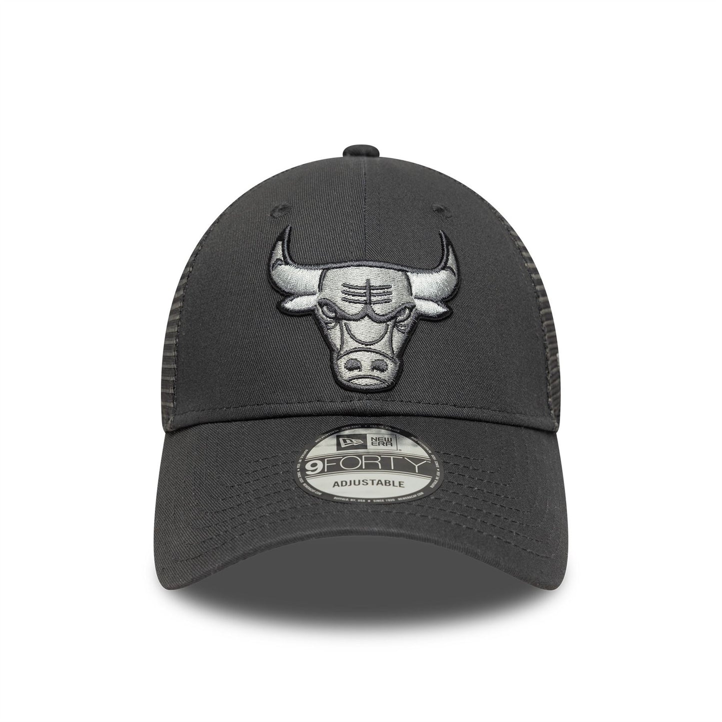 Chicago Bulls NBA Dark Grey 9FORTY Trucker Adjustable Cap