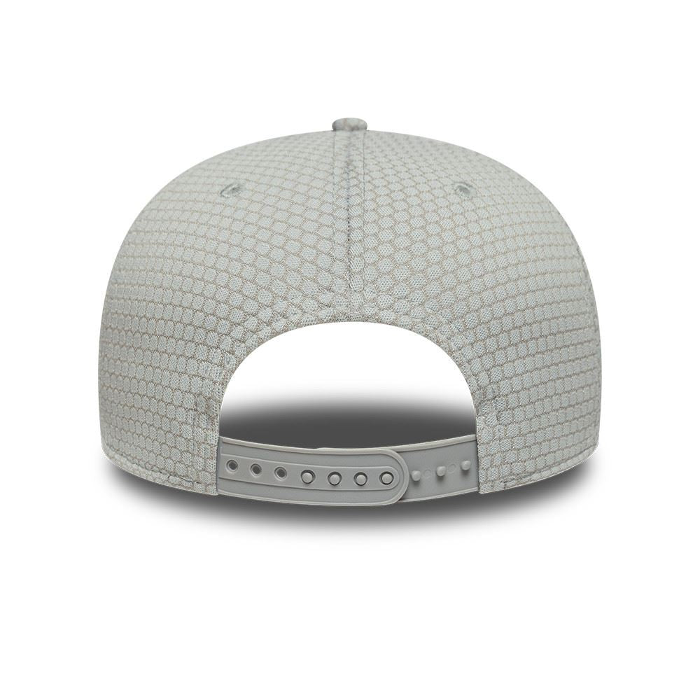 New York Yankees Mesh Flawless 9Seventy Stretch-Snap Snapback Cap